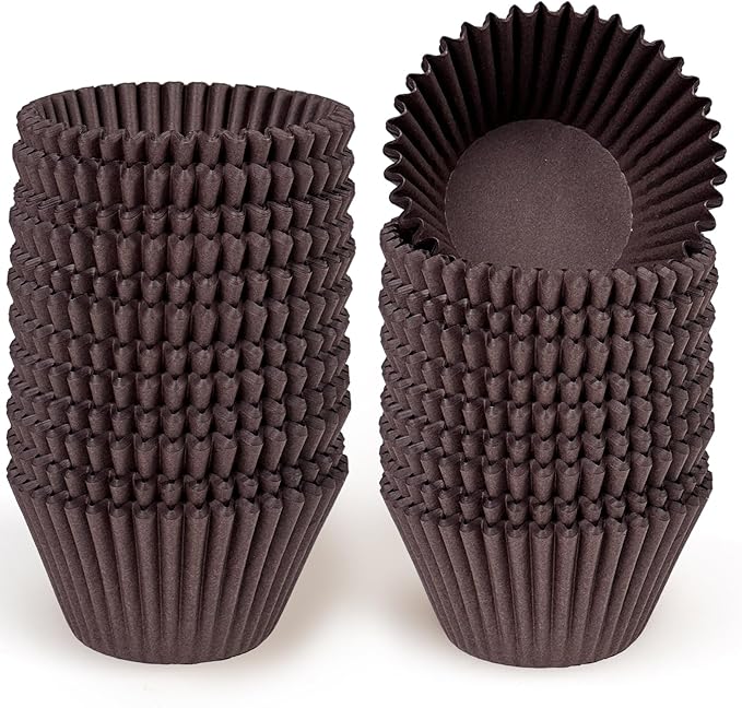 qiqee 300 Count Jumbo Cupcake Liners Coffee Muffin Liners Food Grade Jumbo Size Baking Cups Paper No Smells（Large Size）